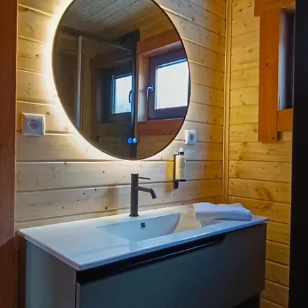 Chale Do Avo Chico Penhas Da Saude 木屋 *