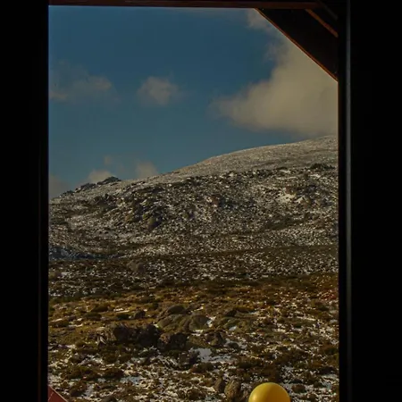 Chale Do Avo Chico Penhas Da Saude 木屋 Cortes do Meio