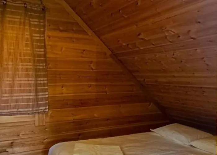 Chale Do Avo Chico Penhas Da Saude Cortes do Meio