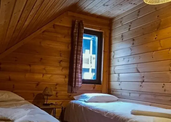 Chale Do Avô Chico Penhas Da Saúde Cortes do Meio